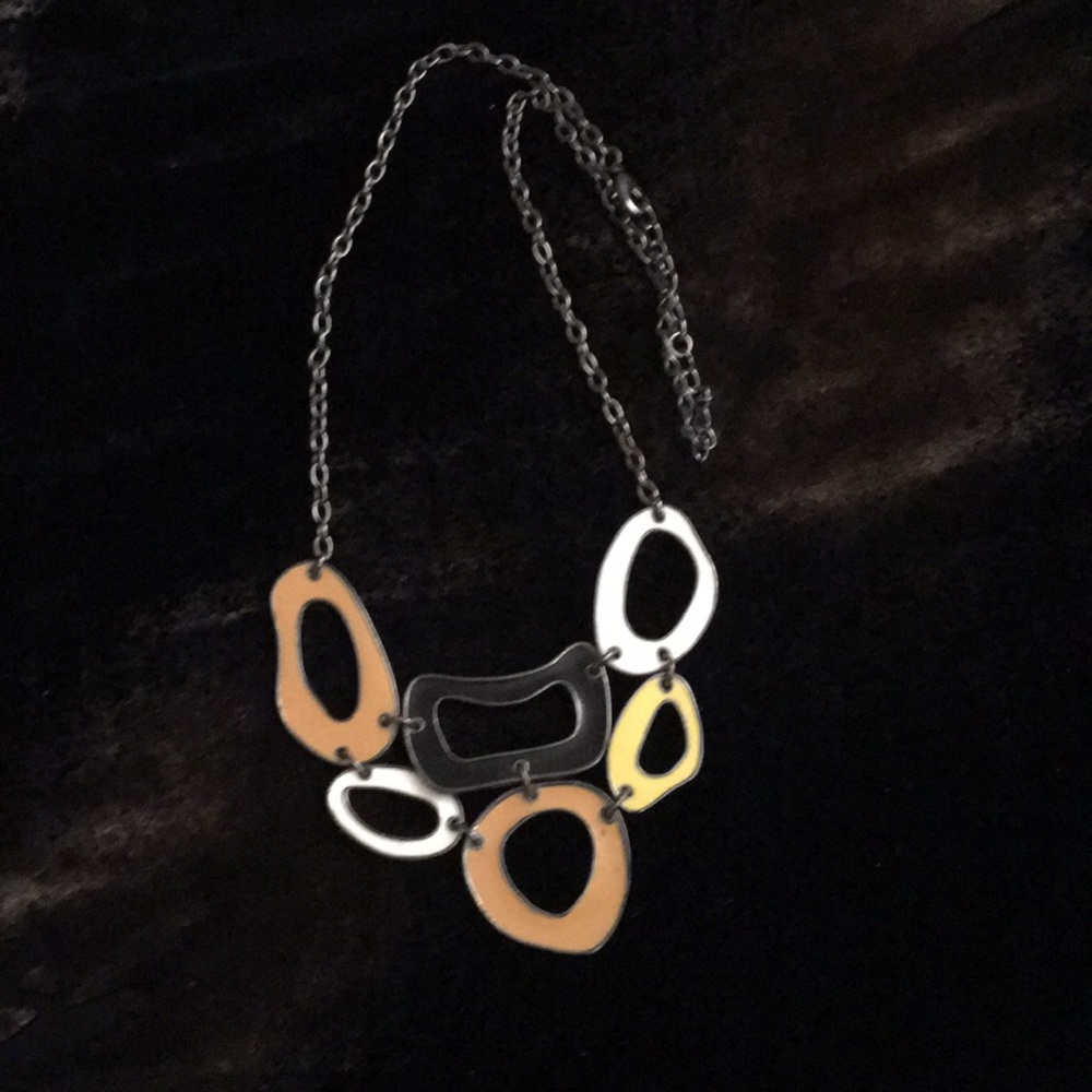 PRICE DROP!! Funky geometric necklace